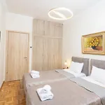 King George 32 Luxury * Thessaloníki