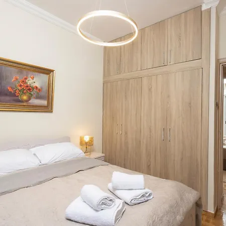 King George 32 Luxury *
