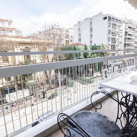 King George 32 Luxury سالونيك