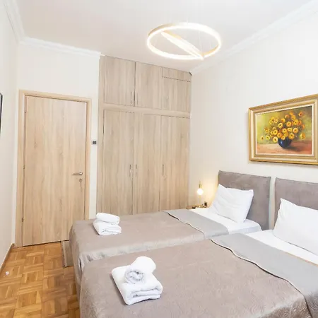 King George 32 Luxury * سالونيك