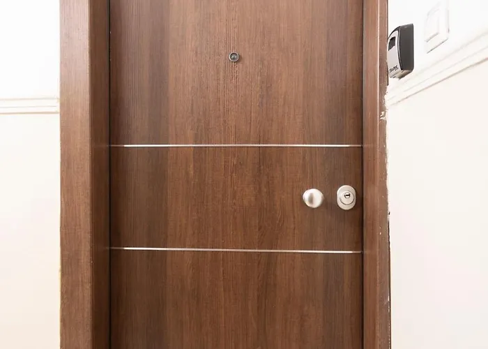 King George 32 Luxury Салоники